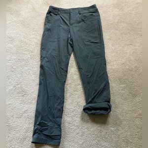 Eddie Bauer Women’s Travel Pants/capris size 8